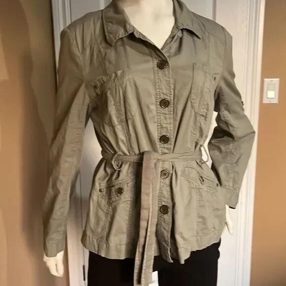 Reitmans Light jacket/Size 15 - Picture 2 of 11